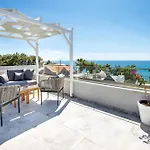 Upartments Aparthotel 3*