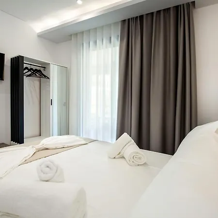 Upartments Ξενοδοχείο με διαμερίσματα Ποτός