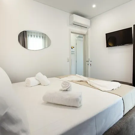 Ξενοδοχείο με διαμερίσματα Upartments