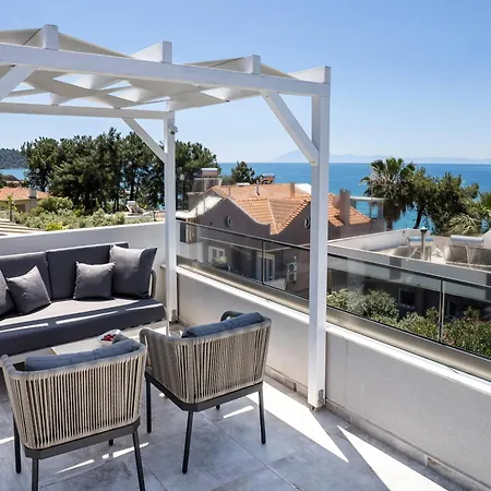 Ξενοδοχείο με διαμερίσματα Upartments